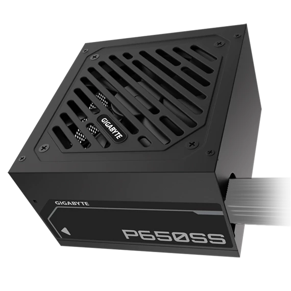 GIGABYTE Tápegység 650W 80+ Silver
